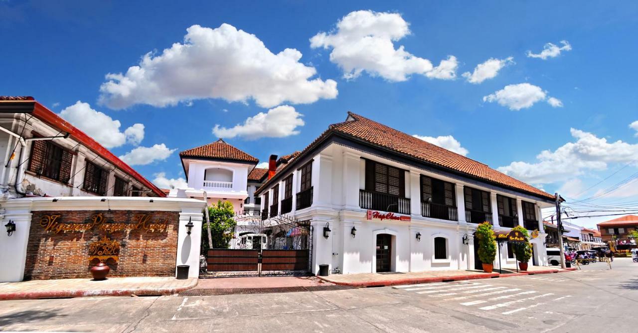Vigan Plaza Hotel Экстерьер фото